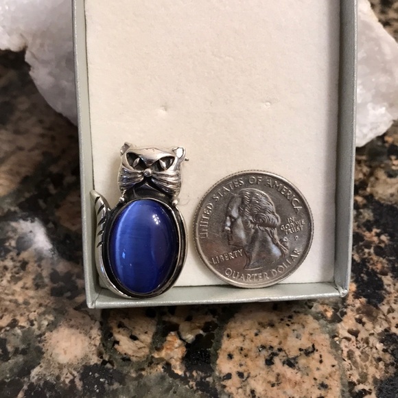 STERLING SILVER CAT PIN W/BLUE CATS EYE 128.00 NWT - Picture 5 of 5